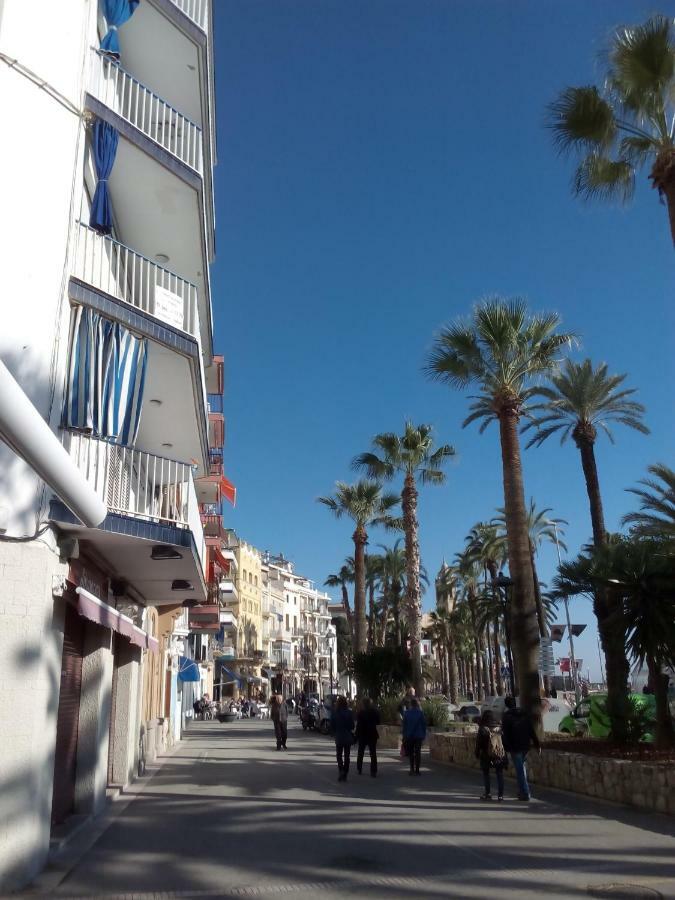 Seafront Sitges Apartment Exterior photo
